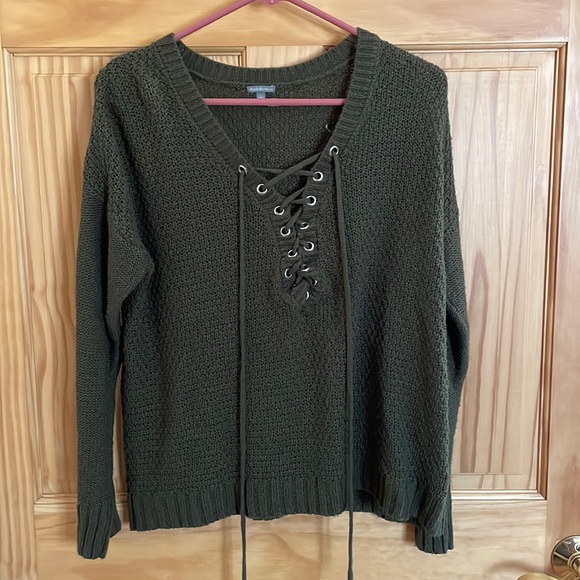 Lightly worn green sweater - Picture 1 of 1